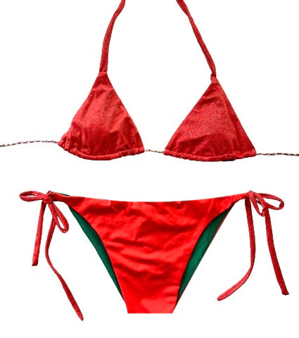 Bikini de cortina rojo de lurex. Braguita triangular rojo liso delante y lurex por detrás.