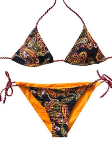 Bikini de cortina con tejido estampado étnico con lurex oro. Braguita a juego.