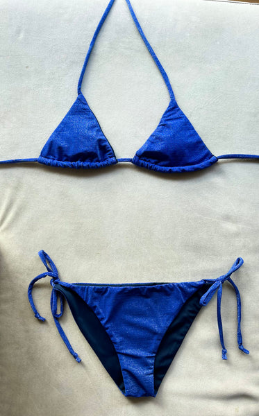 Bikini de cortina de lurex azul eléctrico. Braguita y cintas a juego.