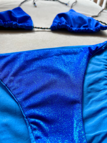 Bikini lurex azul electrico.