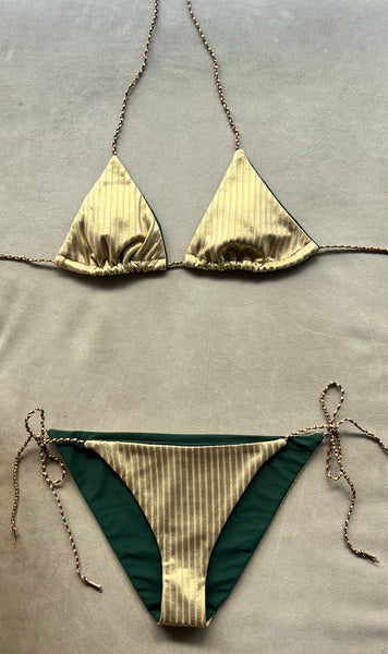 Bikini de cortina oro canalé ancho metalizado. Braguita triangular a juego.