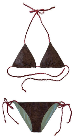 Bikini de cortina estampado imitación piel vegana marrón. Braguita triangular  del mismo estampado por delante y marrón por detrás. Las cintas elásticas tricolor están tejidas a mano.