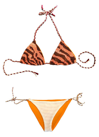 Bikini de cortina con cinta trenzada elástica. Braguita de triángulo de tejido elástico de piqué blanco.  Las cintas de la braguita a juego no son elásticas.