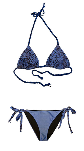 Bikini cortina estampado animal print lila. Braguita triangular lila por delante y estampado por detrás.