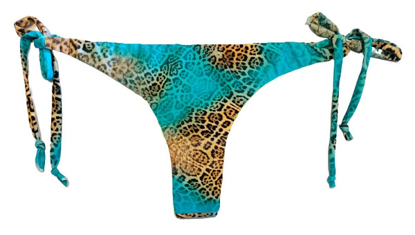 Bikini de cortina estampado animalprint turquesa. Braguita de triángulo a juego.  Las cintas son elásticas del mismo tejido.